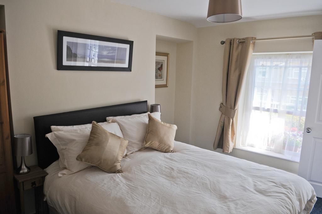 The New Court Inn Usk Habitación foto